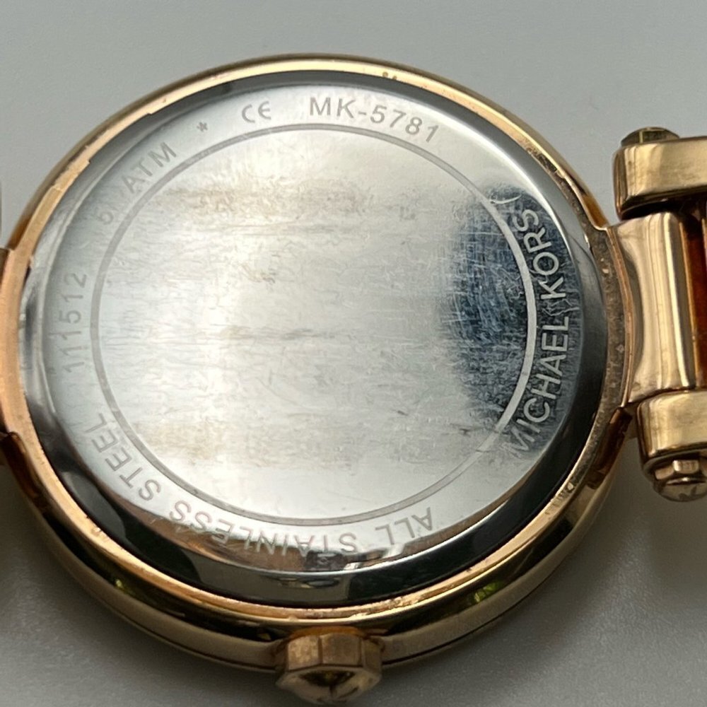 Michael Kors Rose Gold & Crystals Ladies Watch Extra Links &Working - Picture 9 of 11